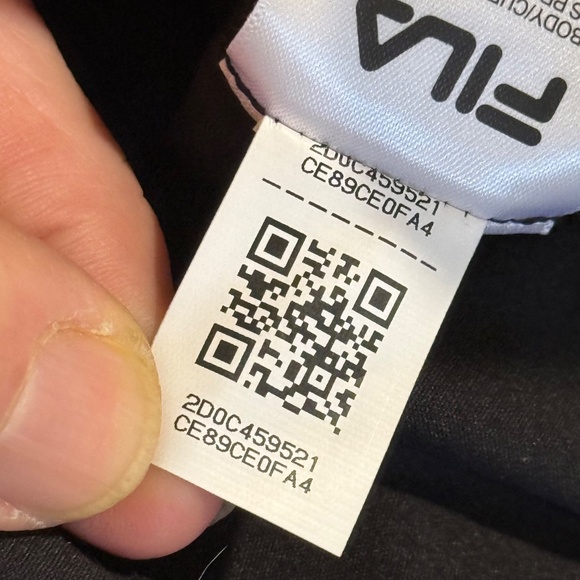 NWT Women’s Fíla Funnel Neck Active Hoodie Black Size Small - Picture 14 of 14